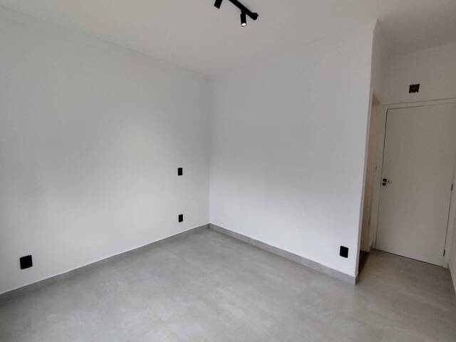 Apartamento para Venda em Santos - 4